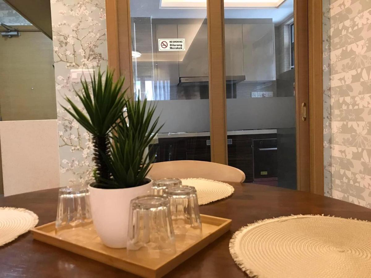 R&F Princess Cove Premium Homestay Famaily Джохор-Бару Екстер'єр фото